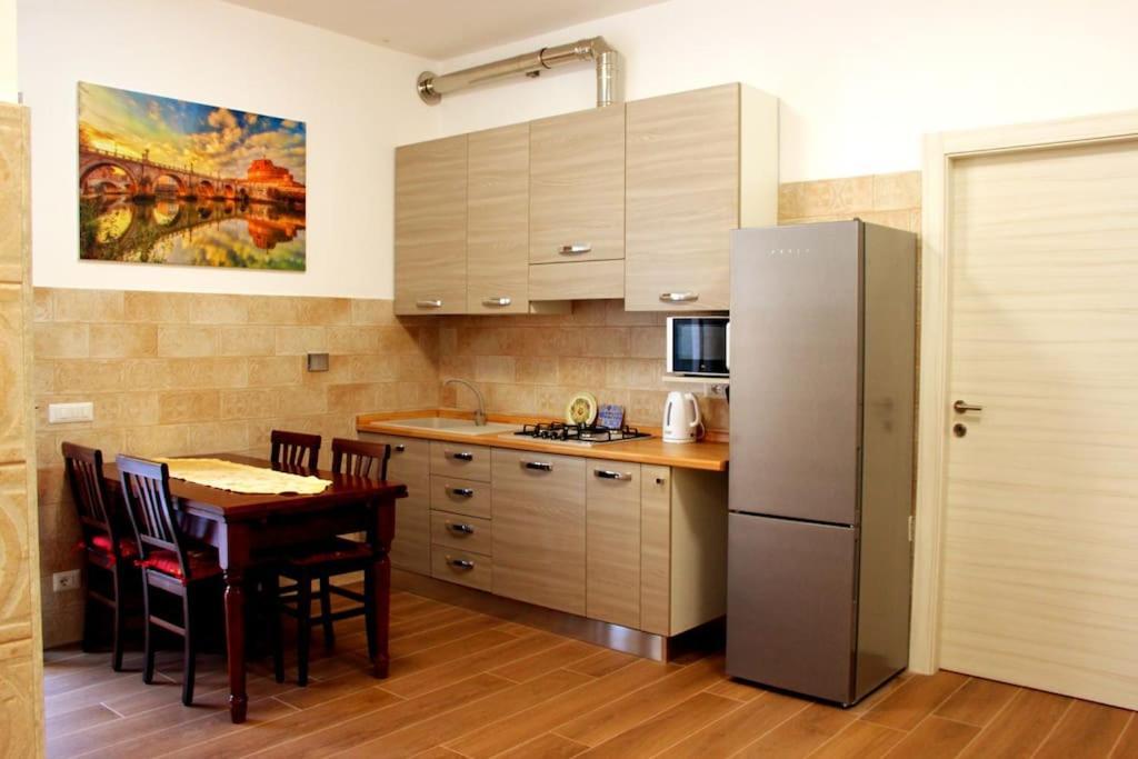 Casa E Per Vacanze Bonifazi Holiday home Rome